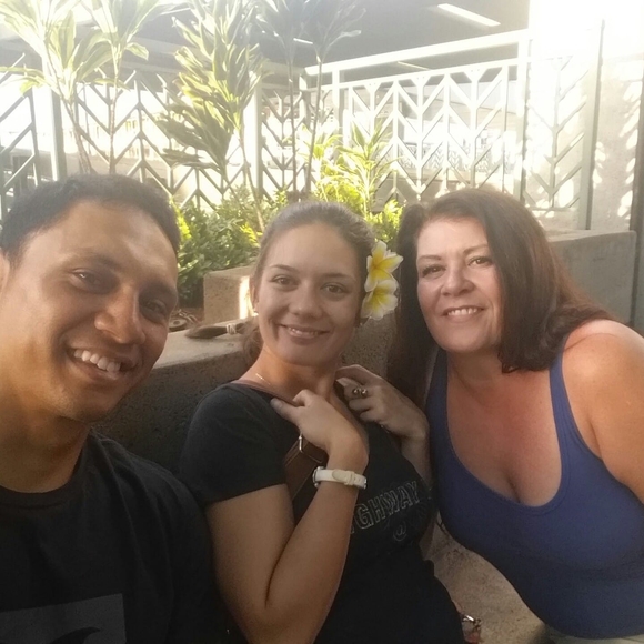 Meet your Posher, Tricia - Picture 3 of 7